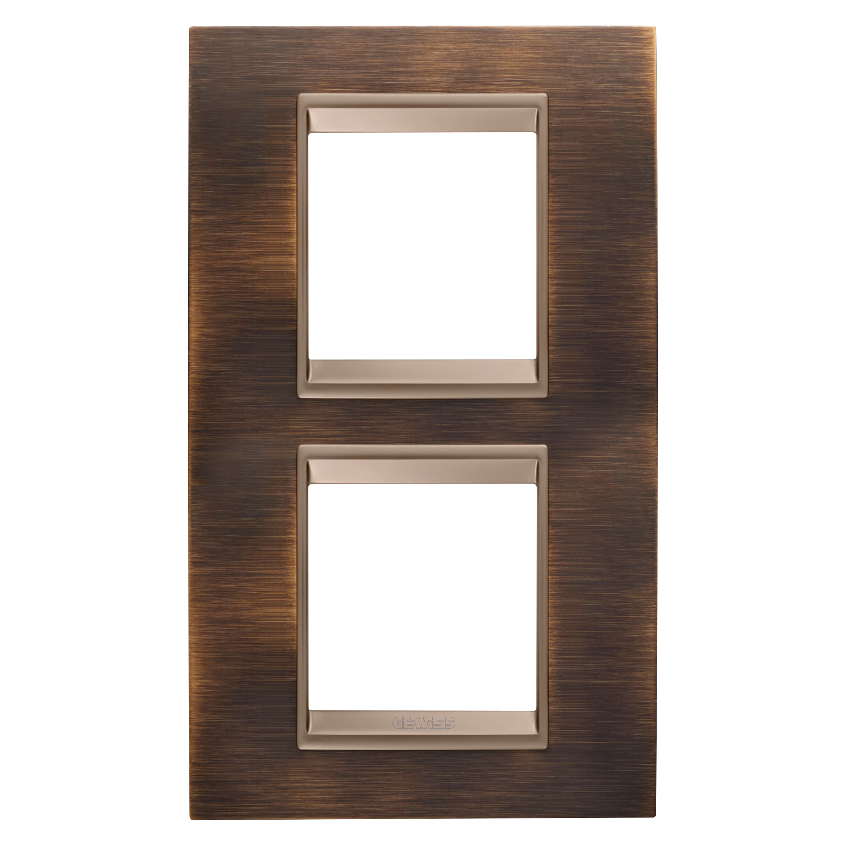 GEWISS - GEWGW16224XQ PLACCA LUX INTERNATIONAL - IN METALLO - 2+2 POSTI VERTICALE- OTTONE ANTICO - CORNICE BRONZO SCURO OPACO - CHORUSMART