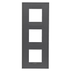 GEWISS - GEWGW16427VN PLACCA GEO INTERNATIONAL - IN TECNOPOLIMERO VERNICIATO - 2+2+2 POSTI VERTICALE - NERO SATINATO - CHORUSMART