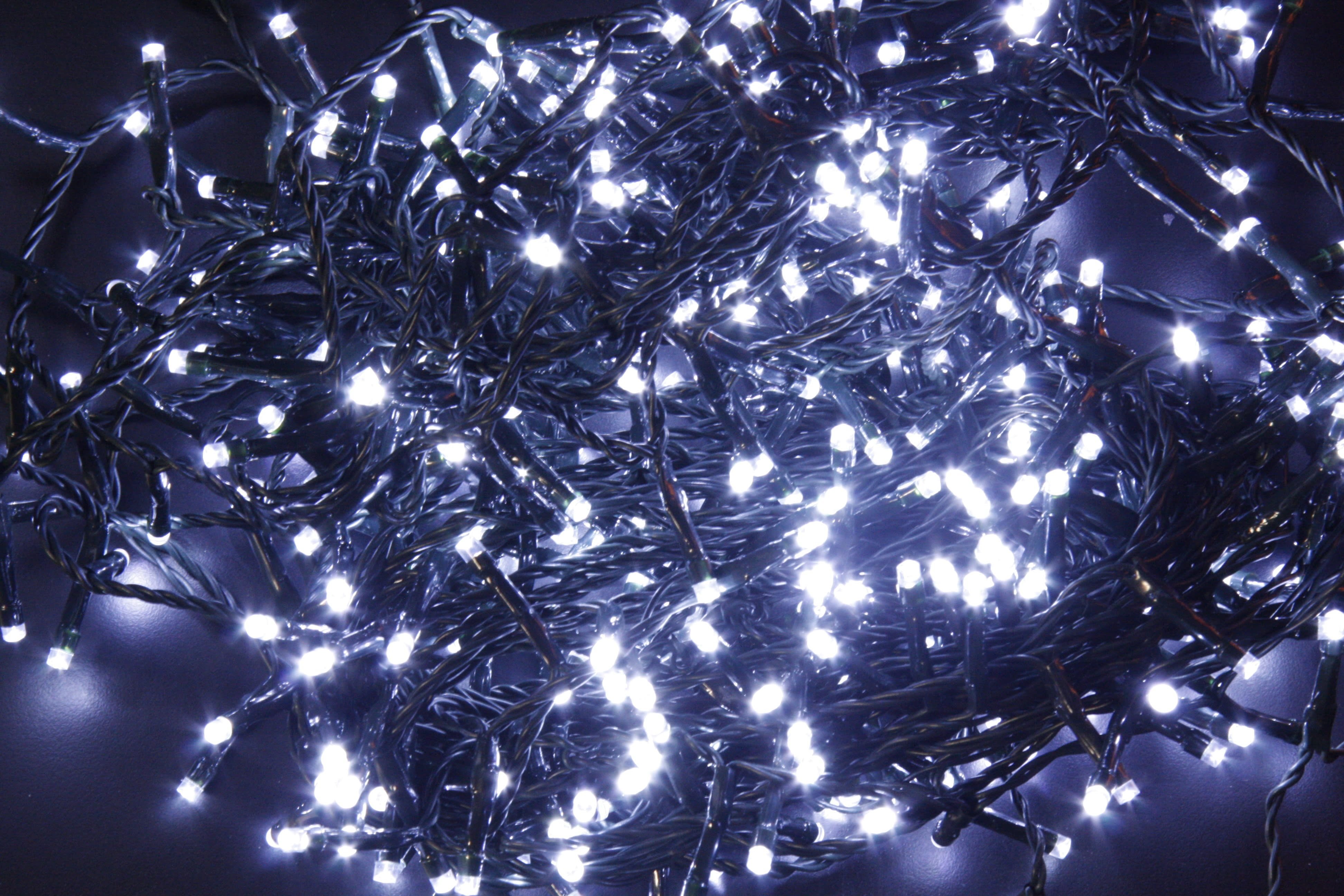GIOCOPLAST NATALE SP - GCP13919003 200 LED BIANCHI CAVO SCURO, USO EST/INT,