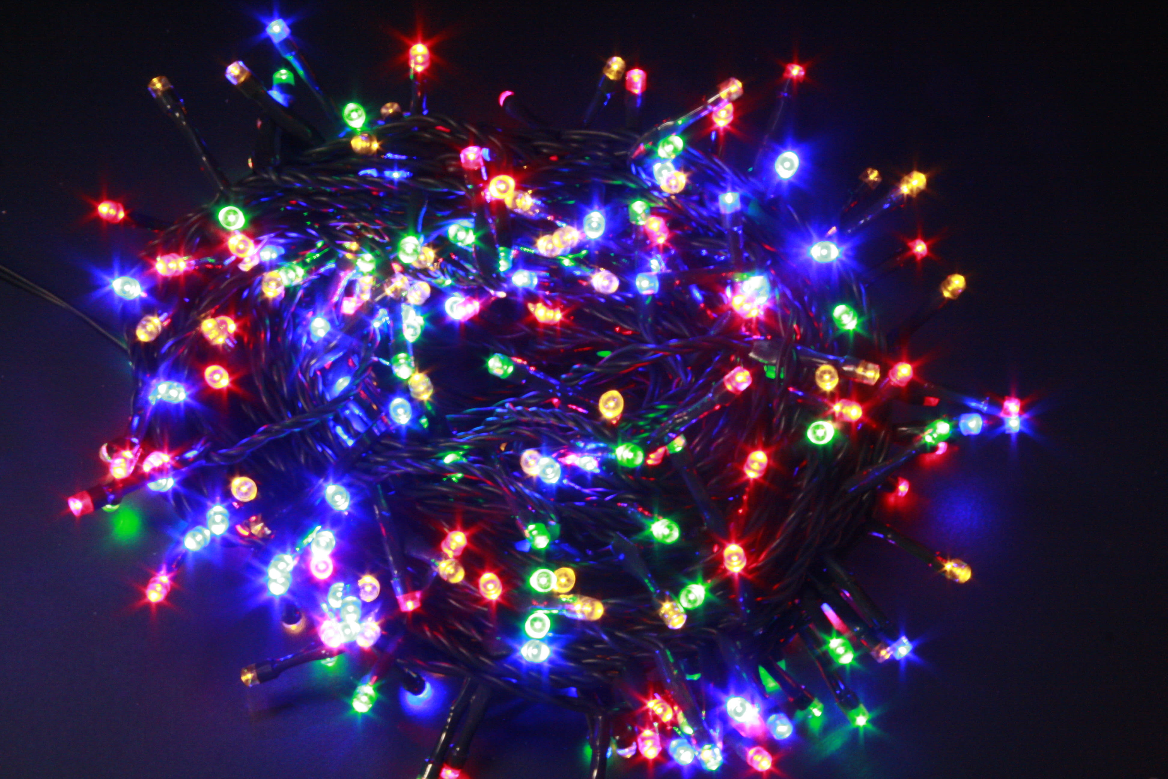 GIOCOPLAST NATALE SP - GCP13919005 200 LED MULTI CAVO SCURO, USO EST/INT, C