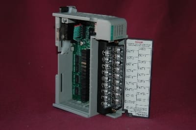 ROCKWELL AUTOMATION - RCK1769-OV16 COMPACTLOGIX 16 PT 24VDC SINK D/O MODULE
