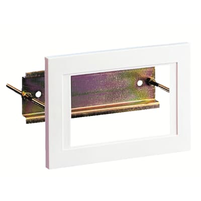ABB SPA - ABBKU 930 0 ME 1 FLANGIA RETROQUADRO 1 MODULO