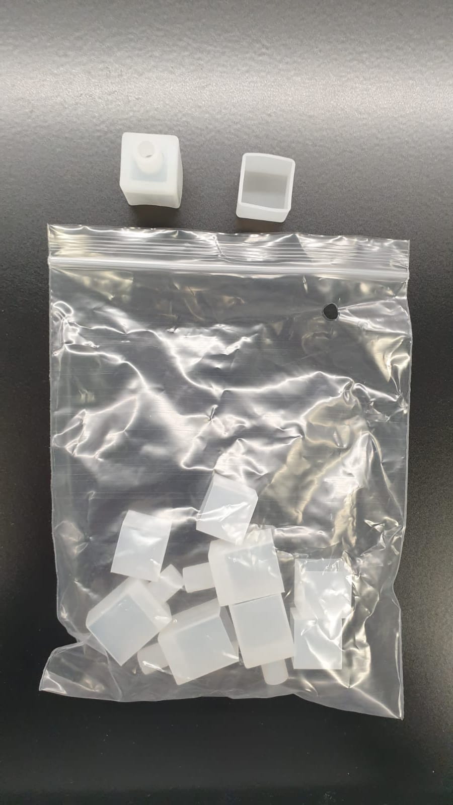 DIGIMAX SRL - DIXSET-TP-SS81067 SET 5 TAPPI BUCO + 5 TAPPI CHIUSI NMS121