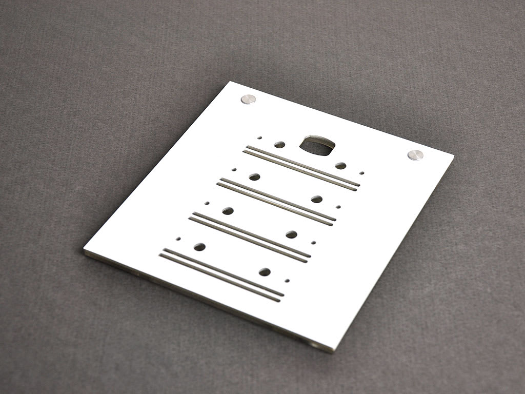 CEMBRE SPA - CEM991008 PIASTRA MG2-MTB PER TARGH.MG-CPM-01 5X7