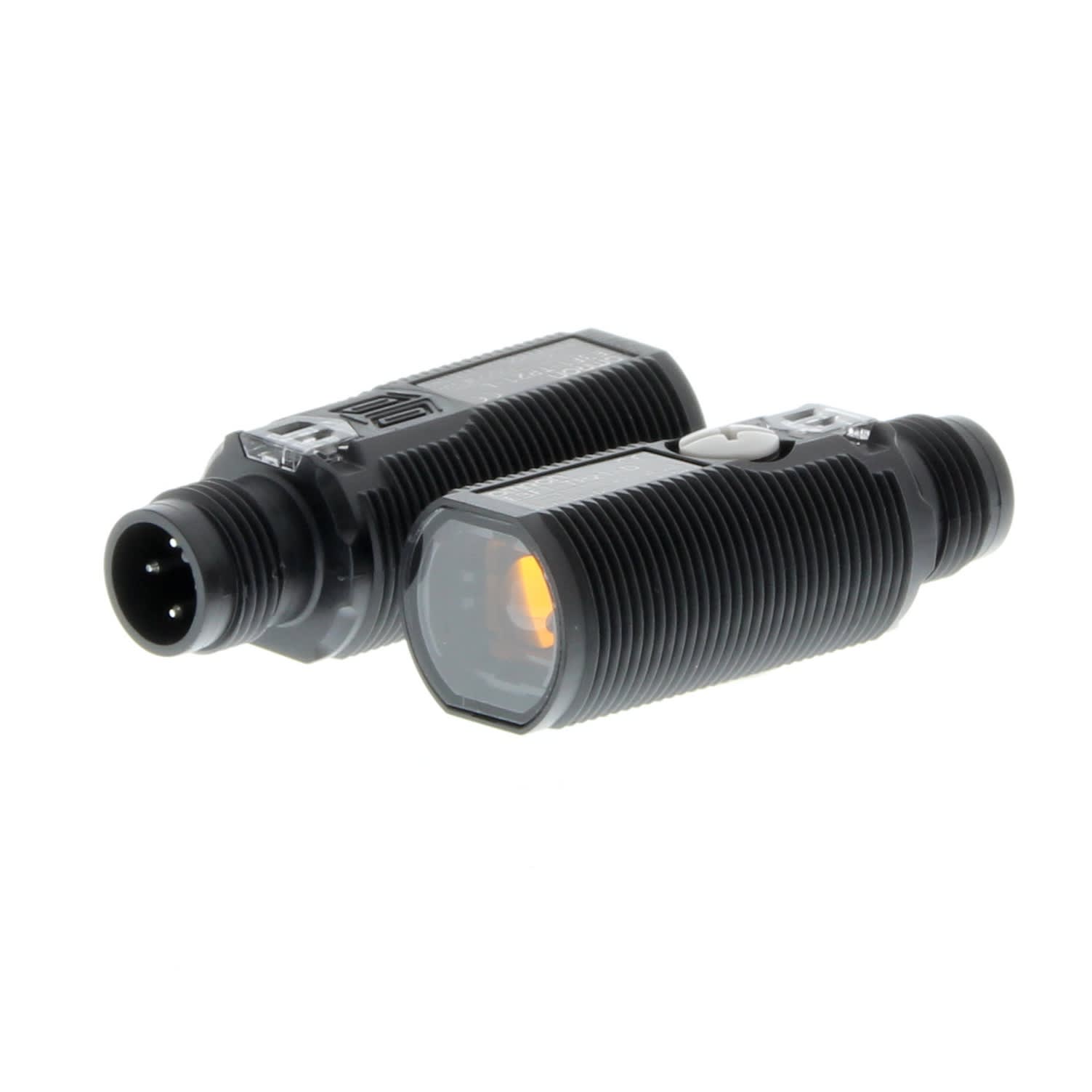 OMRON - OMRE3F1TP21 SENSORE- M18 PLAS. SBARRAM.15 M PNP CON.