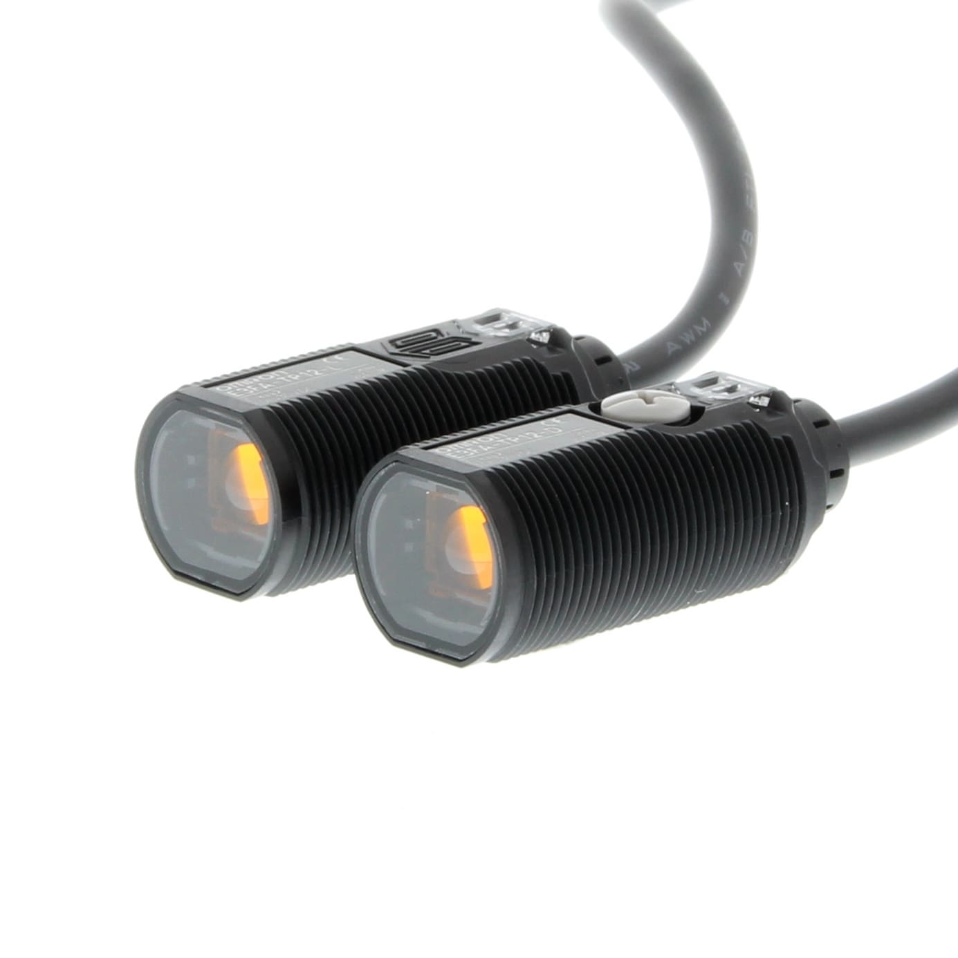 OMRON - OMRE3FATP122M SENSORE- M18 PLAS. SBAR.15M IR PNP CAVO