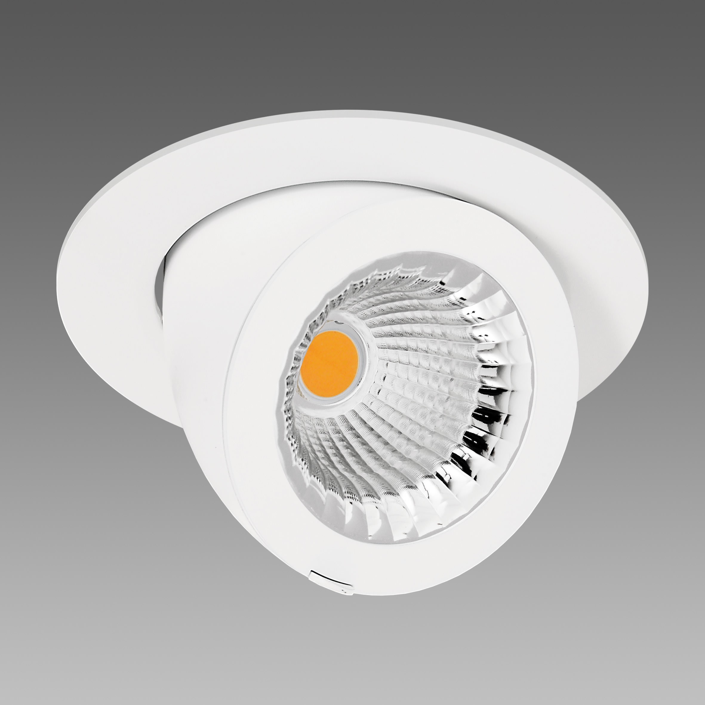 FOSNOVA - FOS2208881500 LUTHOR BIG 888 COB 54W 3K CLD BIA