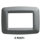 GEWISS - GEWGW32702 PLACCA PLAYBUS YOUNG - IN TECNOPOLIMERO VERNICIATO - FINITURA SATINATA - 2 POSTI - TITANIO - PLAYBUS