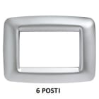 GEWISS - GEWGW32756 PLACCA PLAYBUS YOUNG - IN TECNOPOLIMERO METALLIZZATO - FINITURA SATINATA - 6 POSTI - CROMO SOFT - PLAYBUS