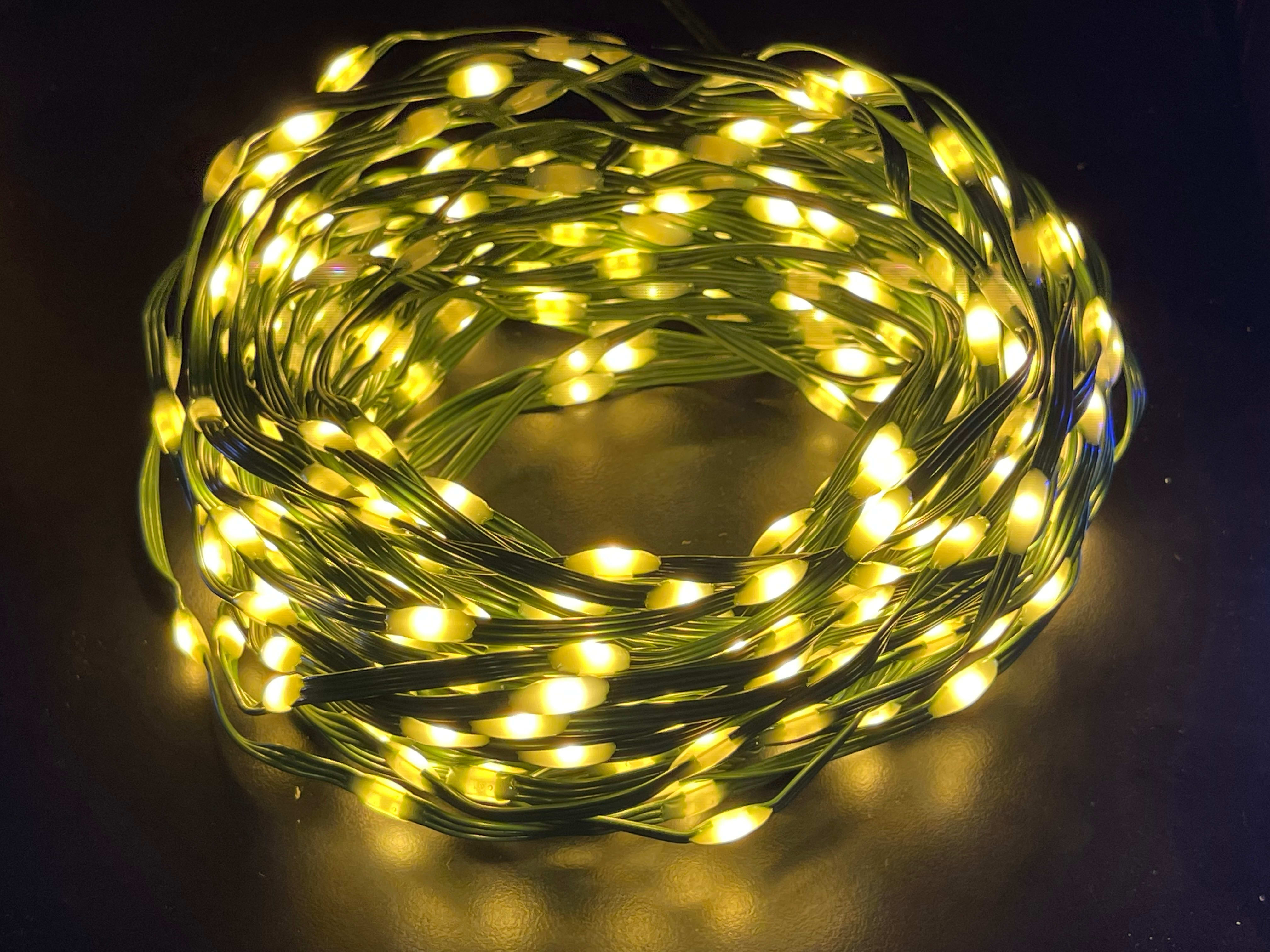 GIOCOPLAST NATALE SP - GCP14522164 400 MAXI GOCCE DI LED B.CALDO MODELLABIL