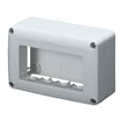 GEWISS - GEWGW27621 SCATOLA PORTAPPARECCHI SYSTEM - 4 POSTI - BIANCO RAL 9010 - USO BATTISCOPA E CORNICE
