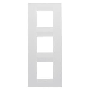 GEWISS - GEWGW16427TB PLACCA GEO INTERNATIONAL - IN TECNOPOLIMERO - 2+2+2 POSTI VERTICALE - BIANCO - CHORUSMART