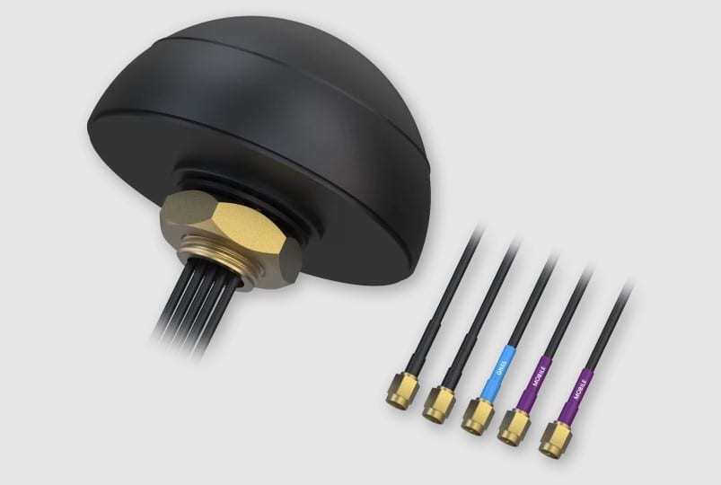 TELTONIKA NETWORKS - TTKPR1KCO28 COMBO QUAD MOBILE/GNSS ROOF SMA ANTENNA
