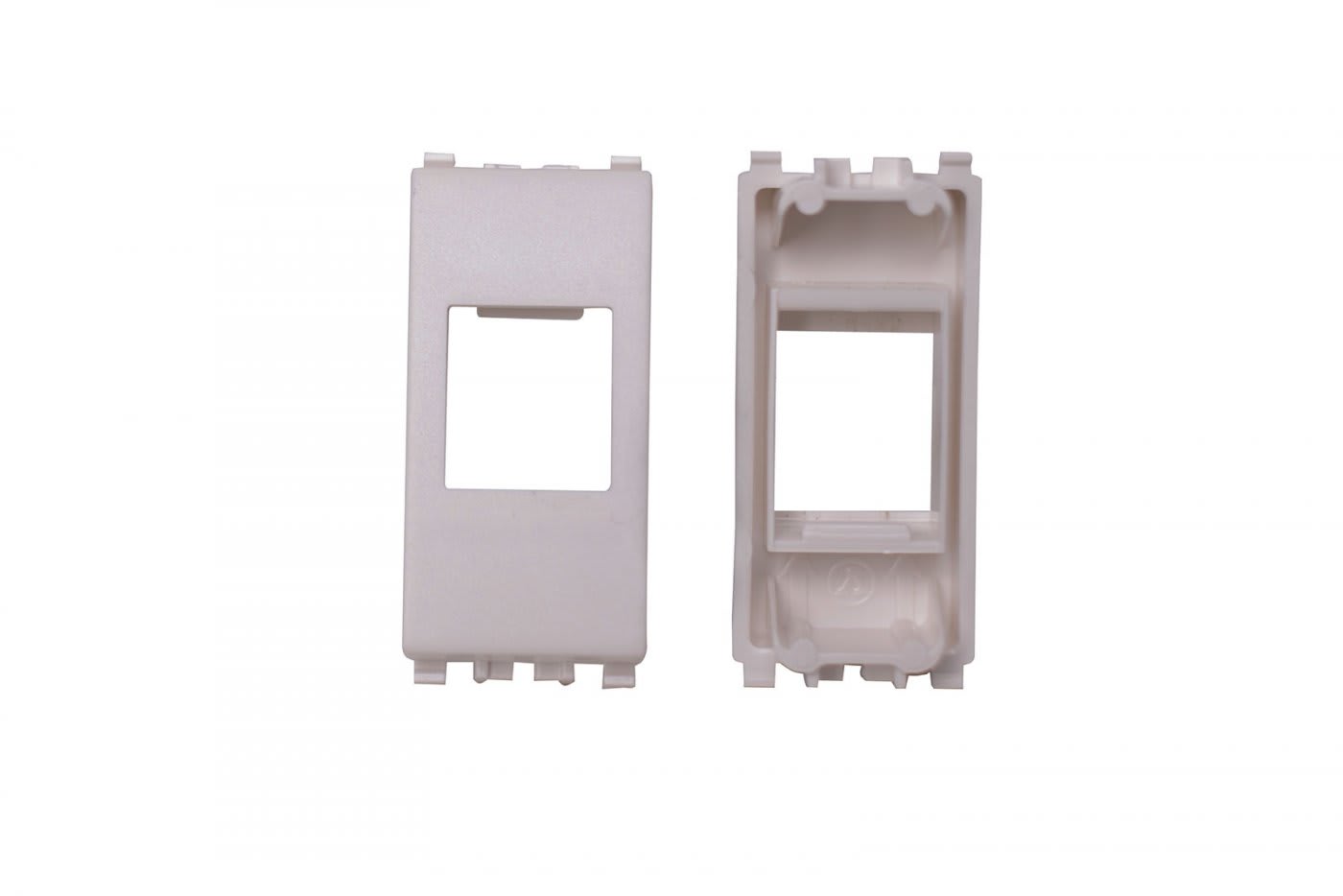 ADMK ITALIA SRLS - ADMVM6545AK ADATTATORE KEYSTONE COMPATIBILE VIMAR