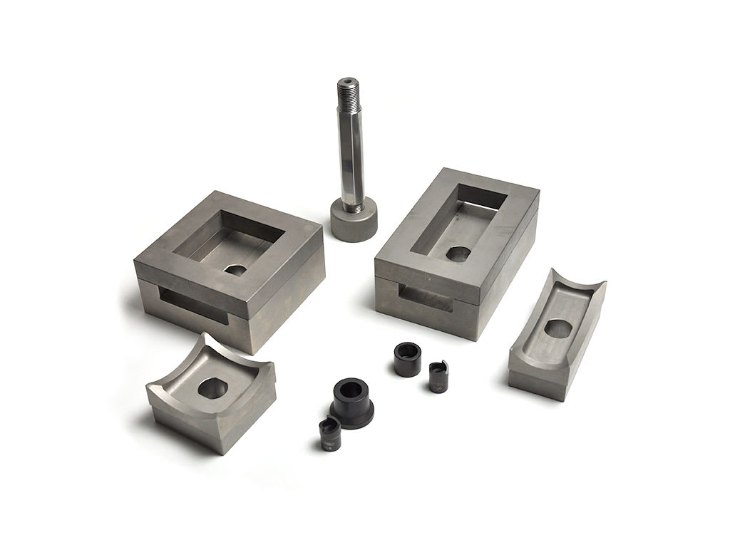 CEMBRE SPA - CEMRD126X126 KIT PUNZONE + MATRICE + TIRANTE, PER UTENSILI FORALAMIERE, PER FORATURE QUADRE 126x126mm