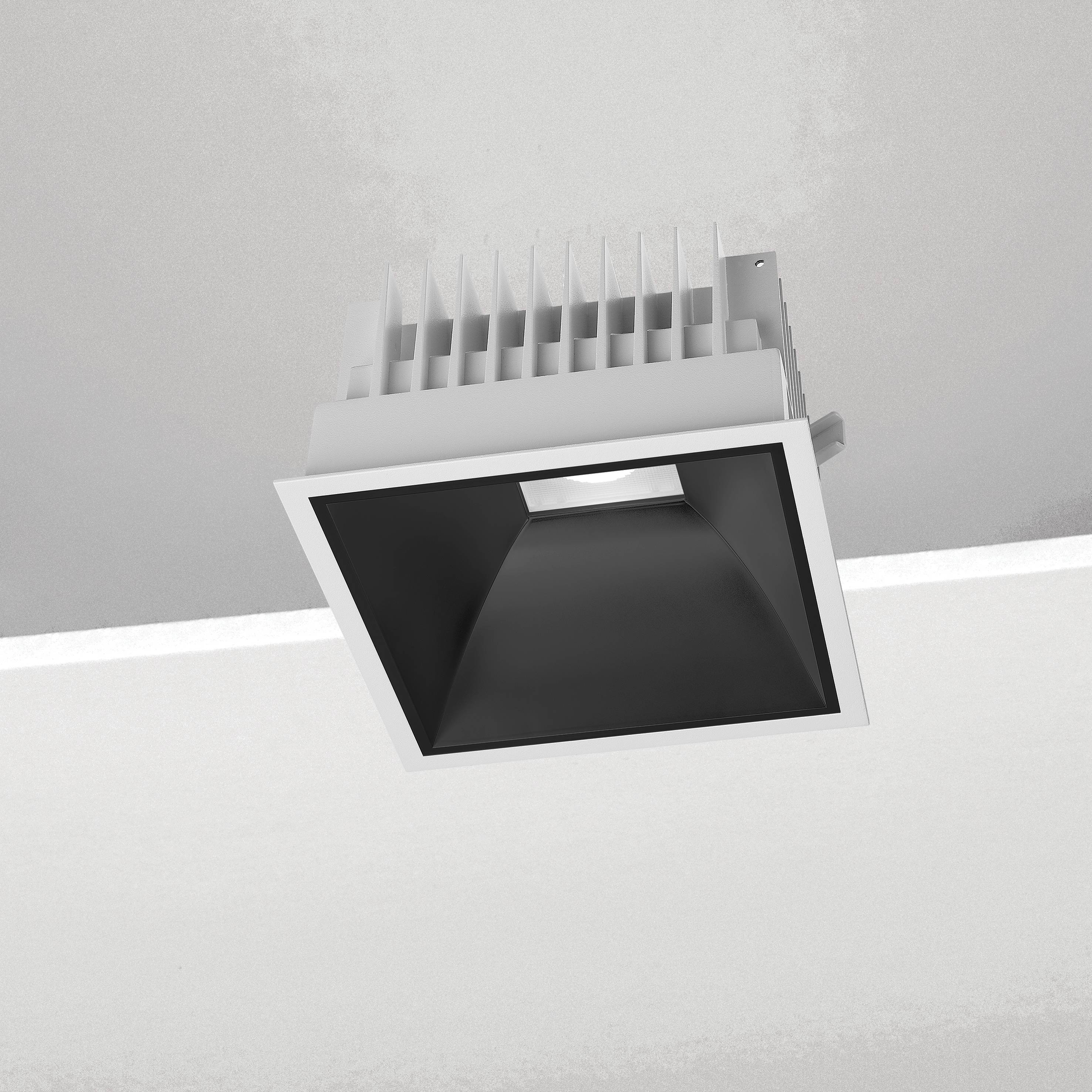 NOBILE ITALIA - NOBC3S/F/4K38/B1 INC. L.200 QUAD. 38W 4K NE ON-OFF IT