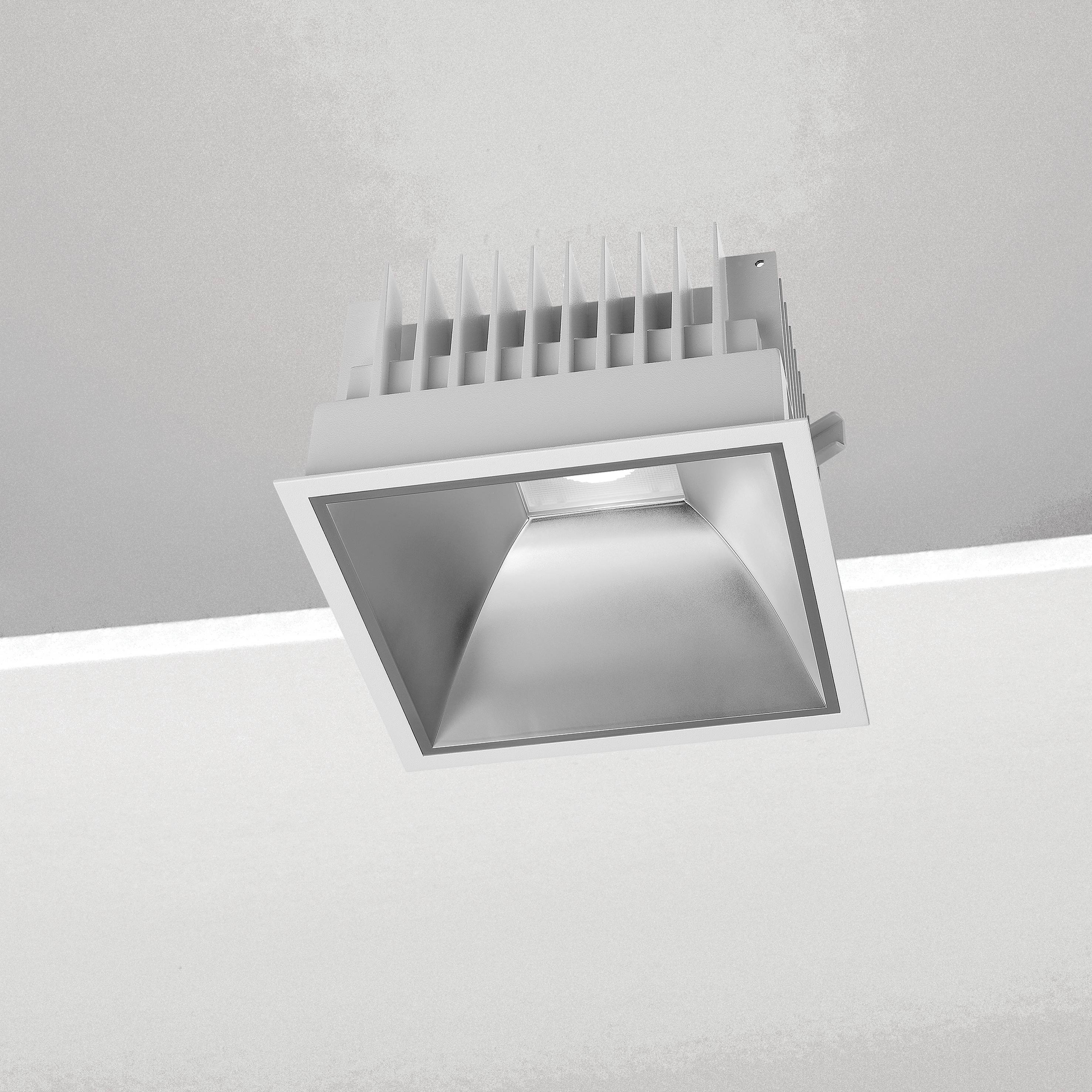 NOBILE ITALIA - NOBC3S/F/4K25/M1 INC. L.200 QUAD. 25W 4K OP ON-OFF IT