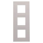 GEWISS - GEWGW16427VL PLACCA GEO INTERNATIONAL - IN TECNOPOLIMERO VERNICIATO - 2+2+2 POSTI VERTICALE - NATURAL BEIGE - CHORUSMART