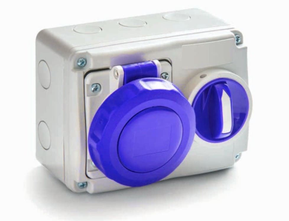 ROSI MATERIALE ELETT RCO14.3232B6 PRESE BLOCCATE CON FONDO IP67 3P 32A 220