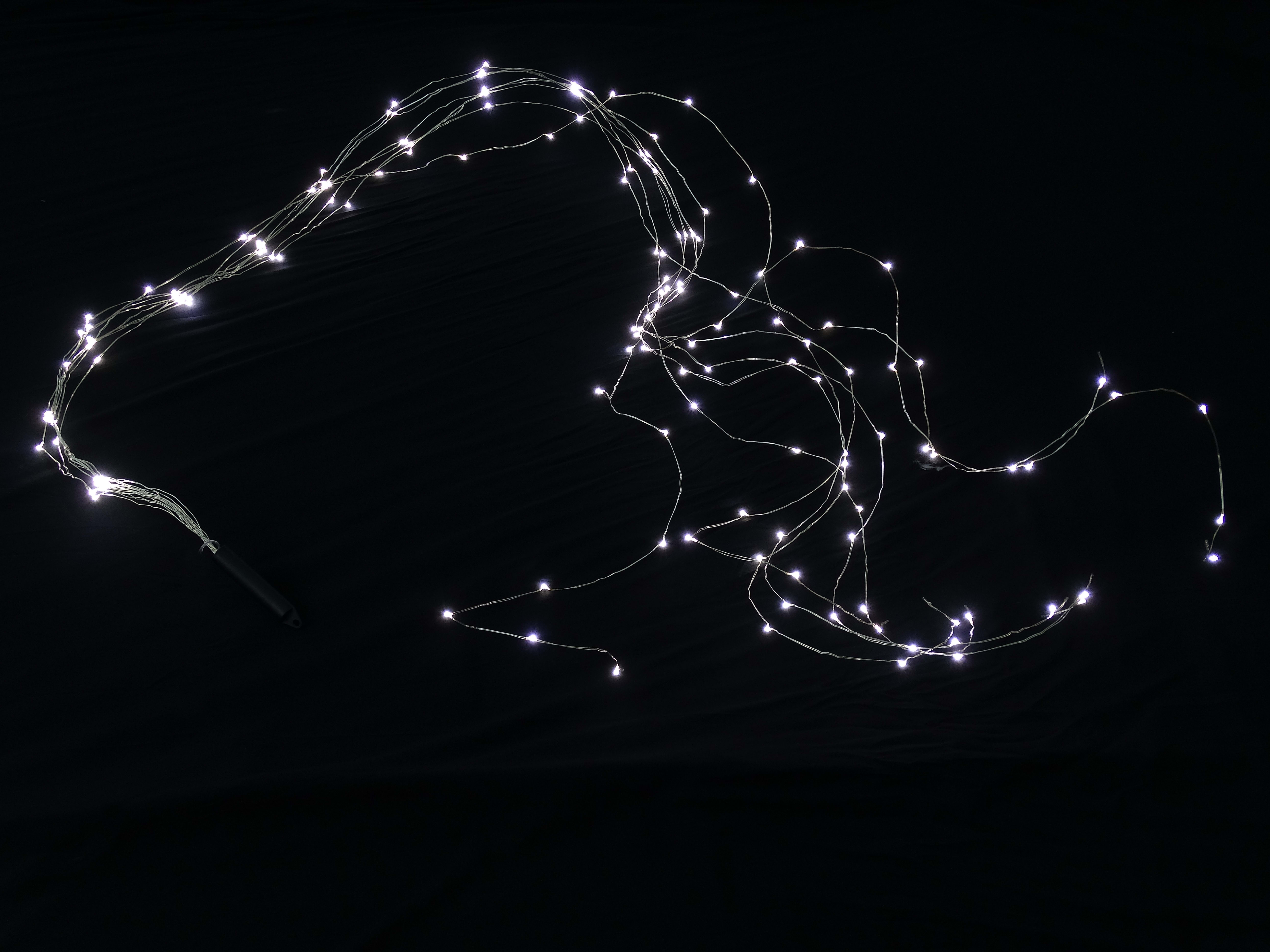 GIOCOPLAST NATALE SP GCP14513200 CASCATA DI LED BIANCHI SU FILO DI RAME,