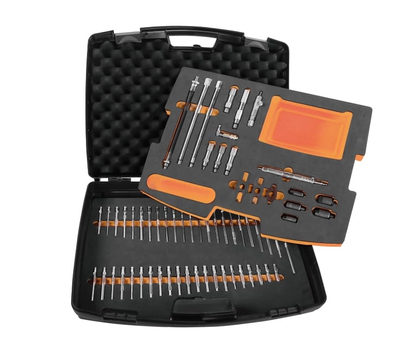 BM SPA - BMM014640300 Set completo di adattatori per la verifica della compressione nei motori benzina e diesel con 1464T