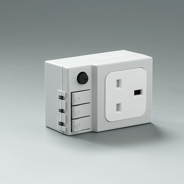 ELDON AUSTRIA GMBH - HOFLPS10UK Presa con fusibile UK