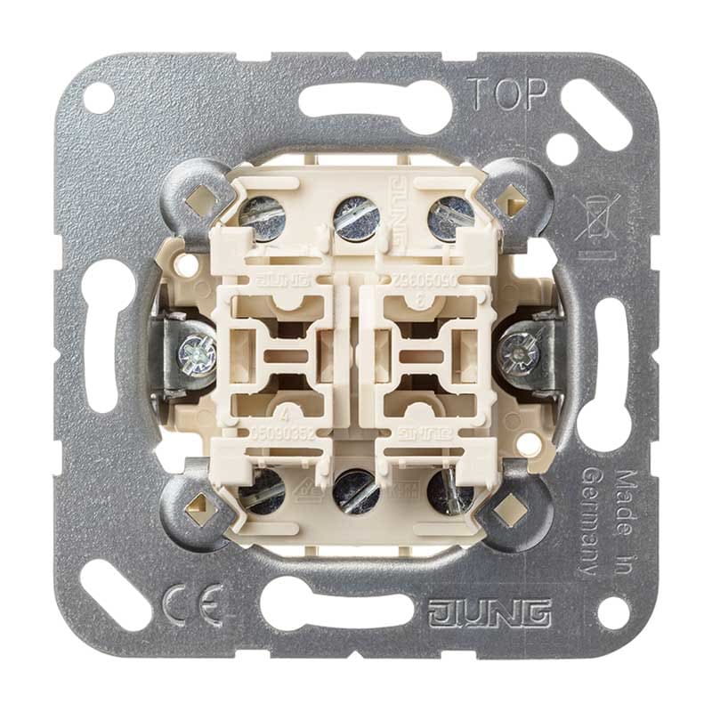 EURO UNITECH ELEKT UEK532-4U MULIT-SWITCH 2X2 P NO