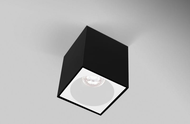 CENTURY ITALIA SRL - CUYESQNB96-GU10 PLAFONIERA LED ESSENZA QUBE NERA/BIANCA