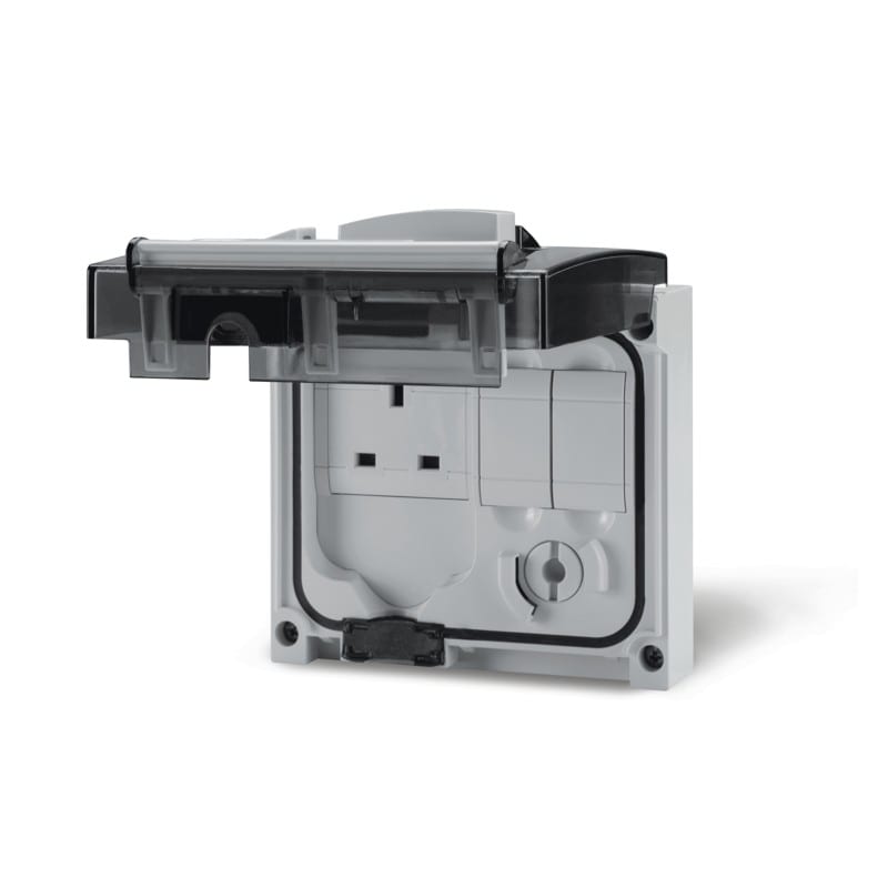 SCAME PARRE SPA - SCA409.3413 PRESA OMNIAPLUS INGLESE BS1363 13A MTD