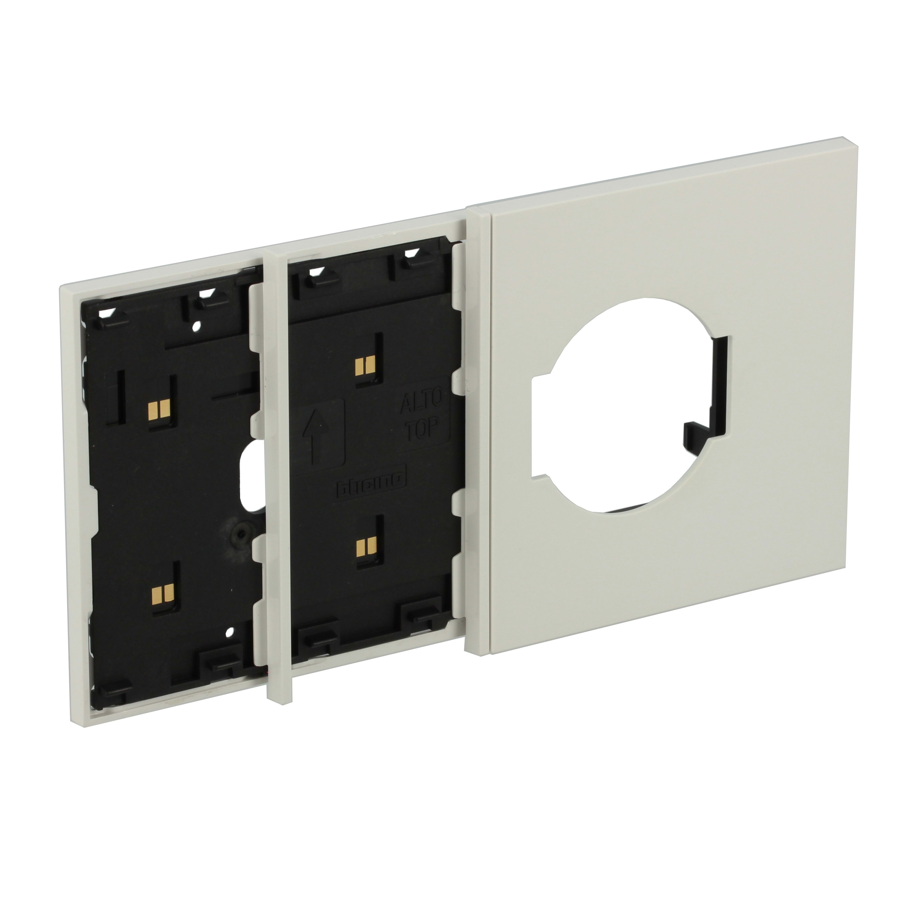 BTICINO BTIKW8104M03 L.NOW - FRAME 4M BIANCO MOSTR PRESA SCHU