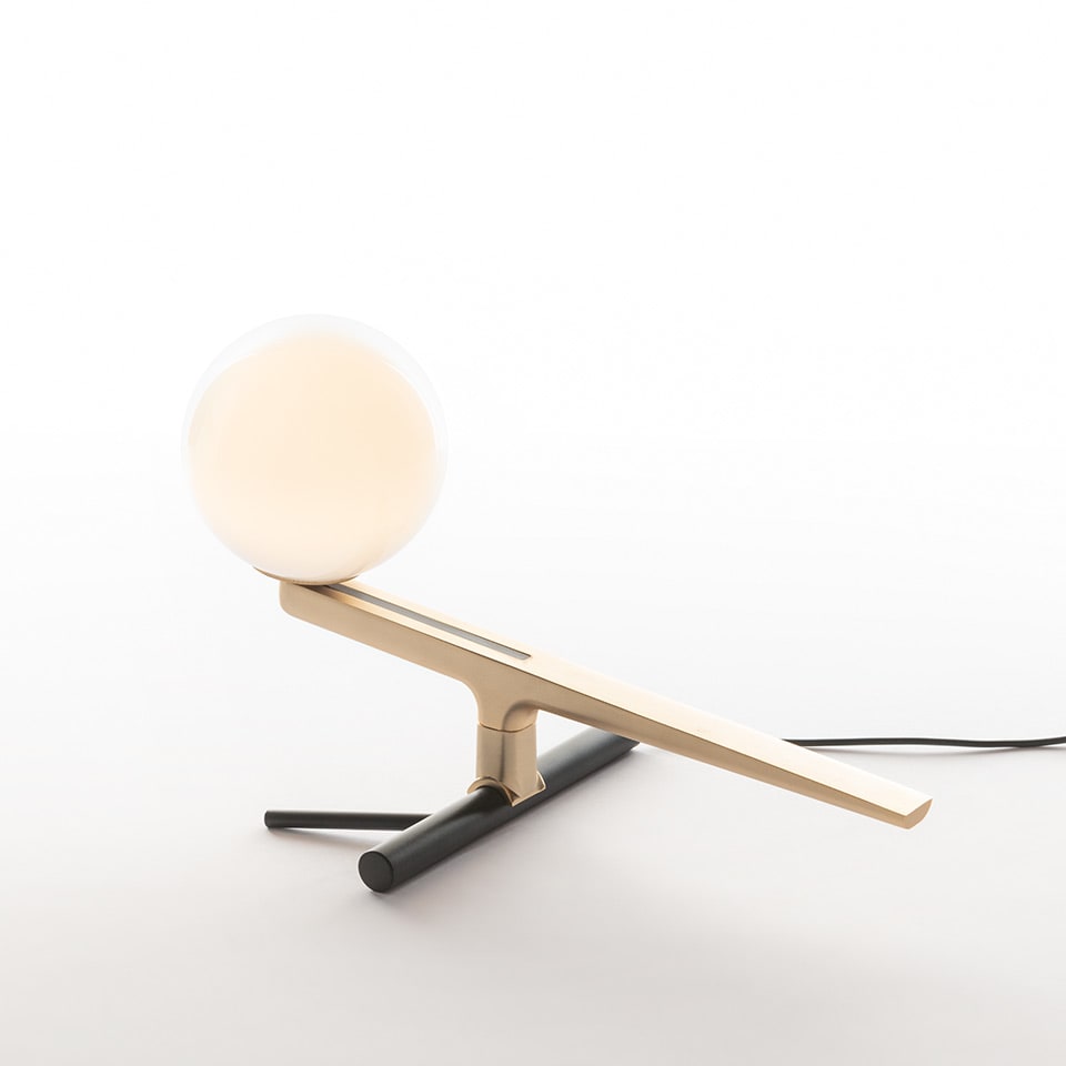 ARTEMIDE ITALIA SRL ARM1101010A YANZI T