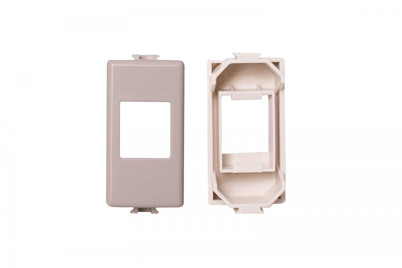 ADMK ITALIA SRLS ADMBT3987AK ADATTATORE KEYSTONE COMPATIBILE B-TICIN