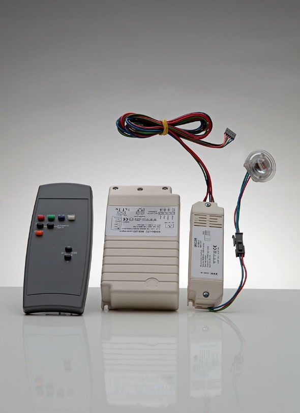 ELCOM SRL EOW09010 CONTROLLER RGB+TC 220VAC MAX10W/CH