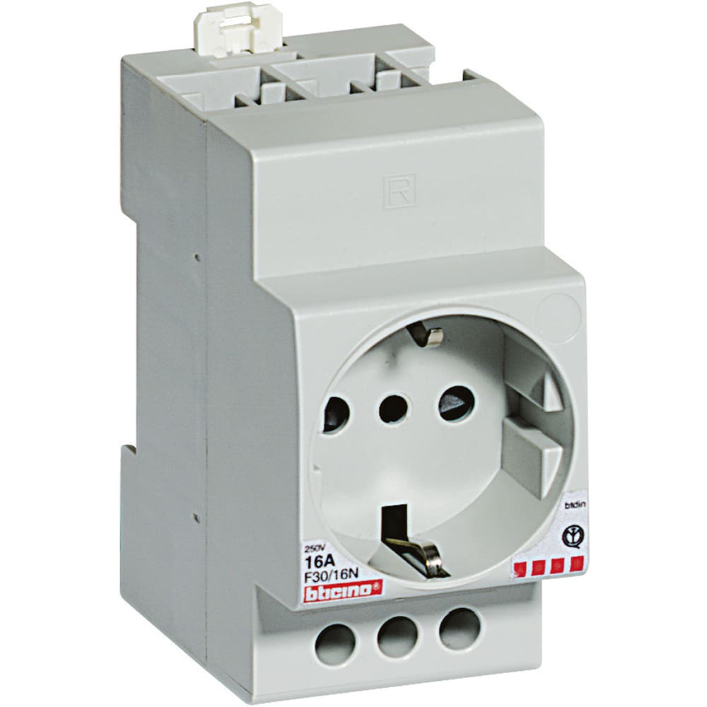 BTICINO BTIF30/16N BTDIN - PRESA STD TEDESCO/ITALIANO P30