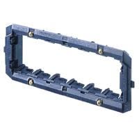 GEWISS - GEWGW32406 SUPPORTO IN MATERIALE ISOLANTE PER INSTALLAZIONE PLACCHE PLAYBUS/PLAYBUS YOUNG - 6 POSTI - BLU - PLAYBUS