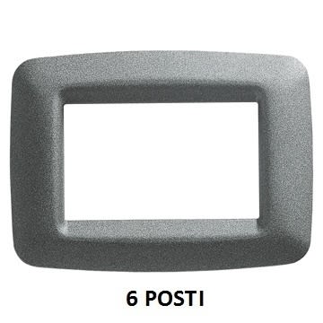 GEWISS - GEWGW32706 PLACCA PLAYBUS YOUNG - IN TECNOPOLIMERO VERNICIATO - FINITURA SATINATA - 6 POSTI - TITANIO - PLAYBUS