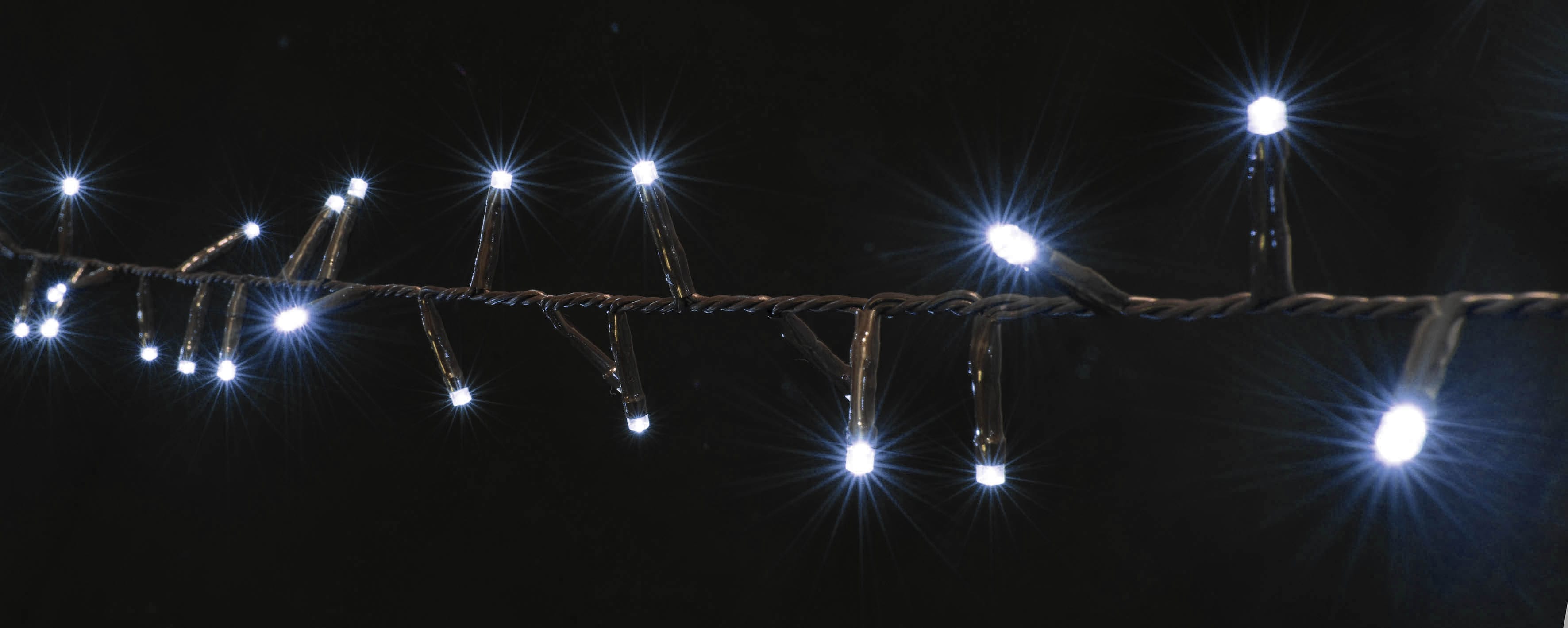 GIOCOPLAST NATALE SP GCP14519186 CLUSTER 1800 LED BIANCHI CON GIOCHI LUCE