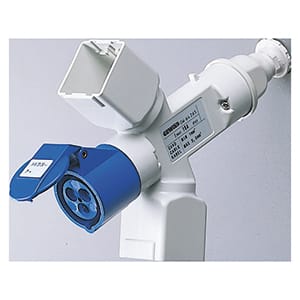 GEWISS - GEWGW64265 DERIVATORE ADATTATORE MOBILE IP44 - 2 USCITE DERIVATE - PREDISPOSTO PER CAVO E SPINA - 2+2 MODULI SYSTEM+1 PRESA 2P+T 16A 230V ac