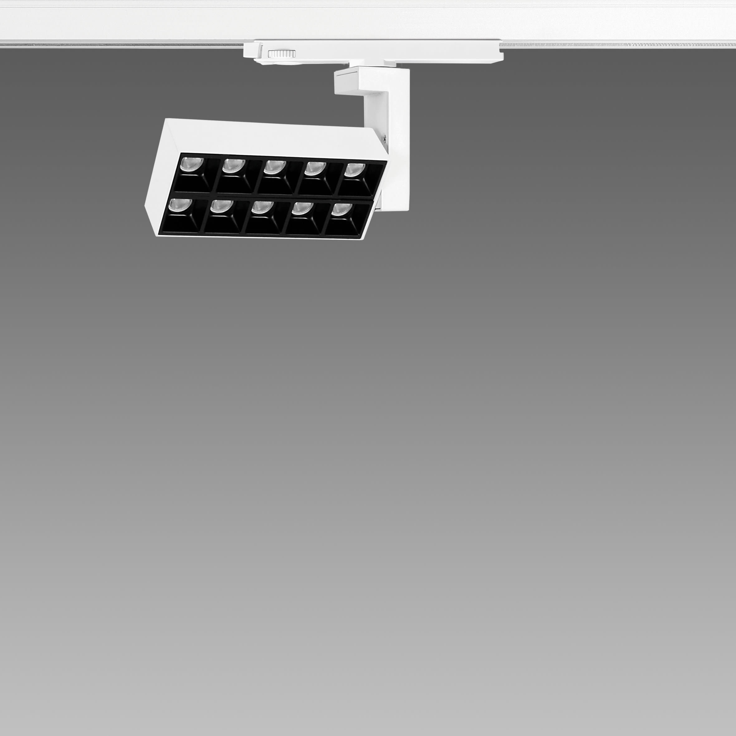 FOSNOVA - FOS2210361100 MATRIX Q10 C 1036 20W 4K CLD BIA DARK