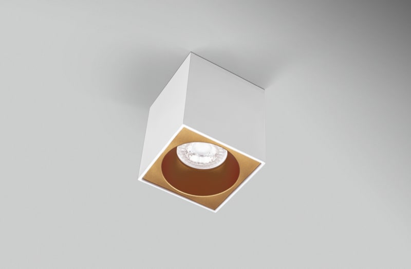 CENTURY ITALIA SRL CUYESQBG80-GU10 PLAFONIERA LED ESSENZA QUBE BIANCA/GOLD