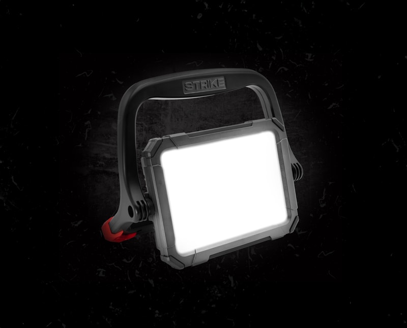 CENTURY ITALIA SRL - CUYSTK-M6000 PROIETTORE PORT. LED STRIKE BATT. RICAR.