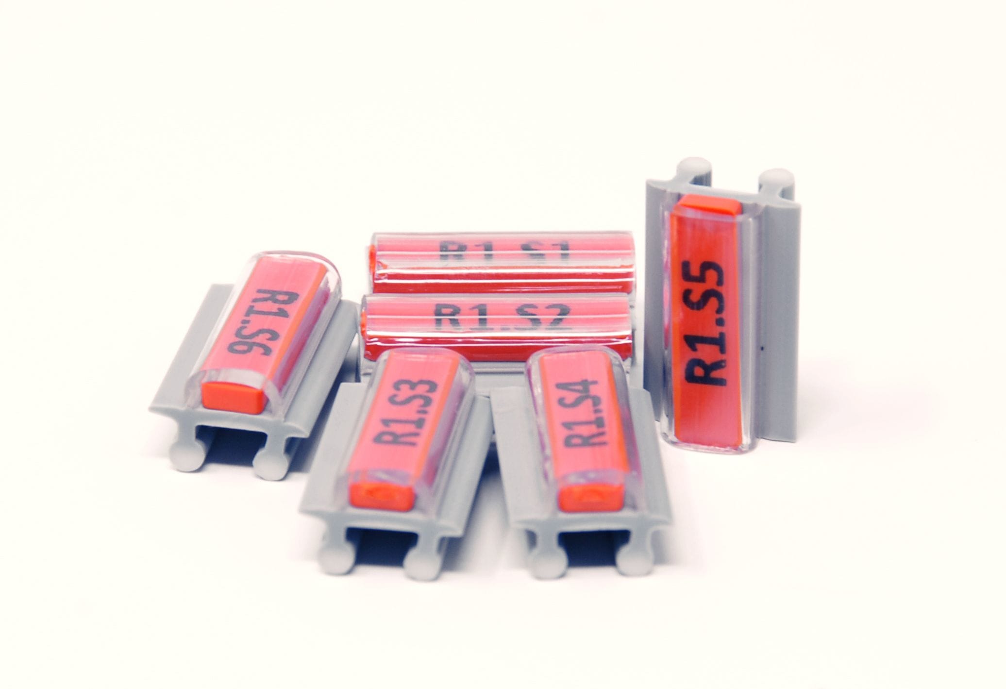 GRAFOPLAST SRL GRA150/30 TARGHETTA PER BINARIO L=30 MM 200 PZ