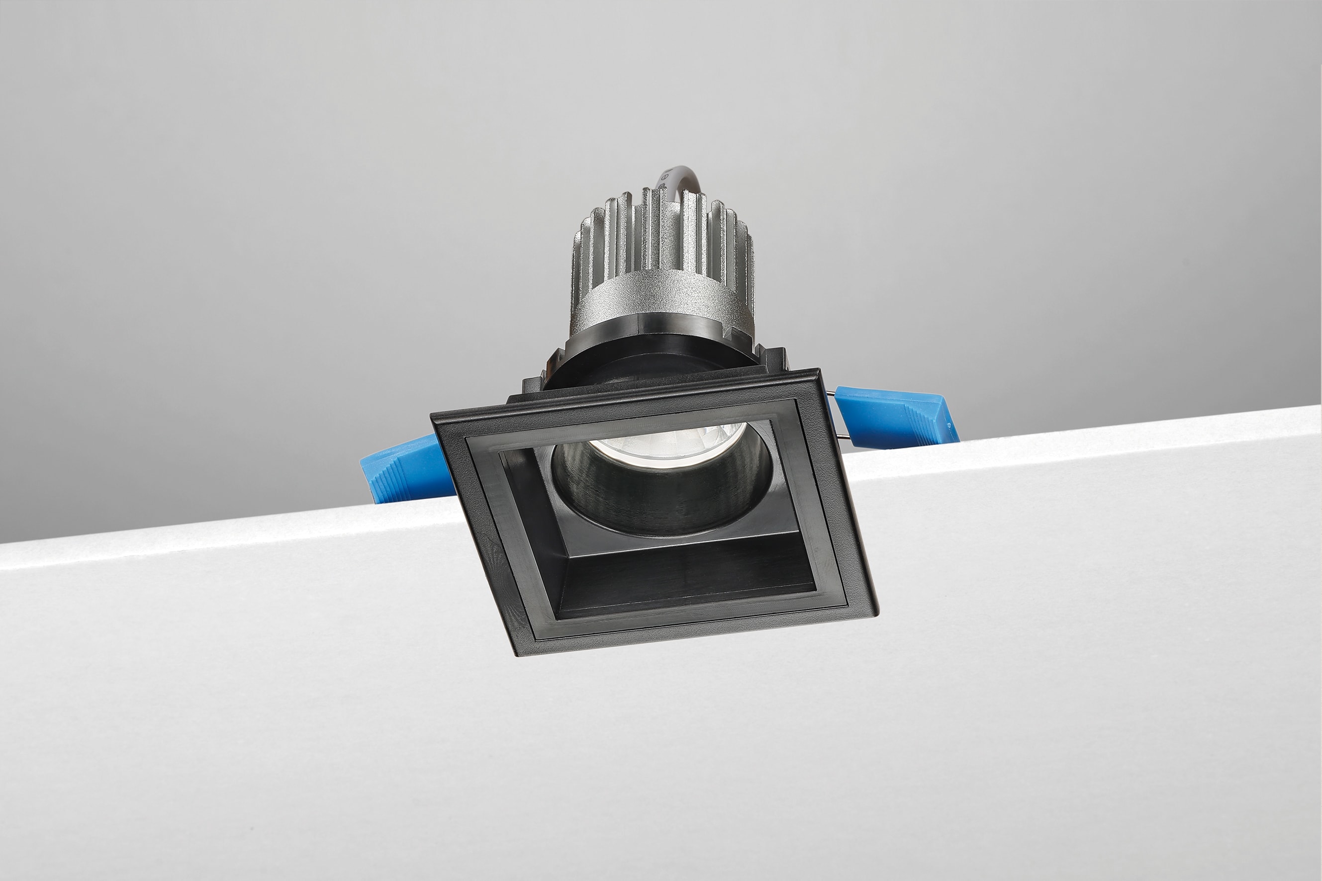 NOBILE ITALIA - NOBD1S/40/3K/B1 INC. FISSO QUAD. 8,5W 3K NE ON-OFF IT