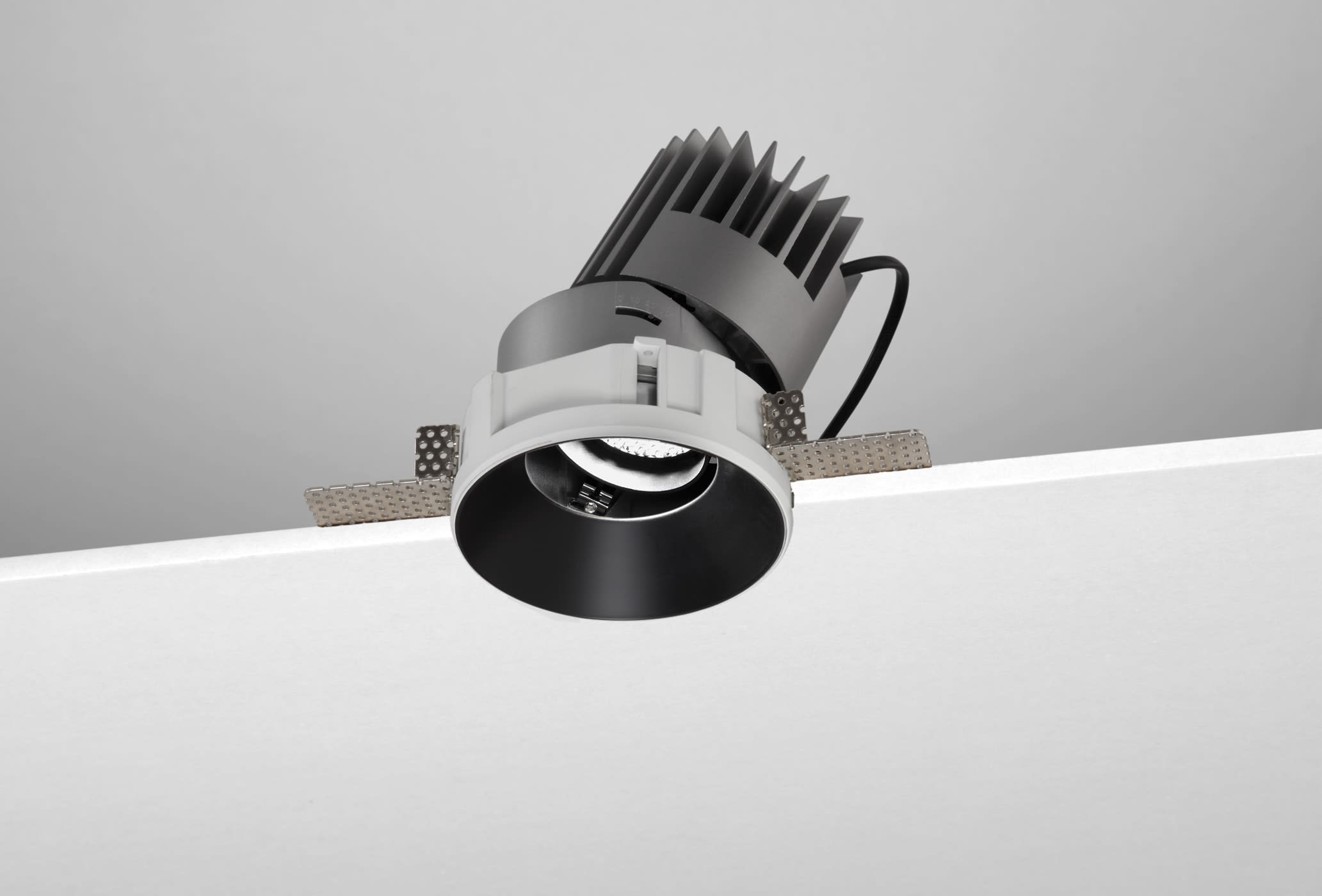 NOBILE ITALIA - NOBM1RA/TM/3K18/B6 INC.ORIEN. TONDO/T D100 18W 3K NE ON-OFF