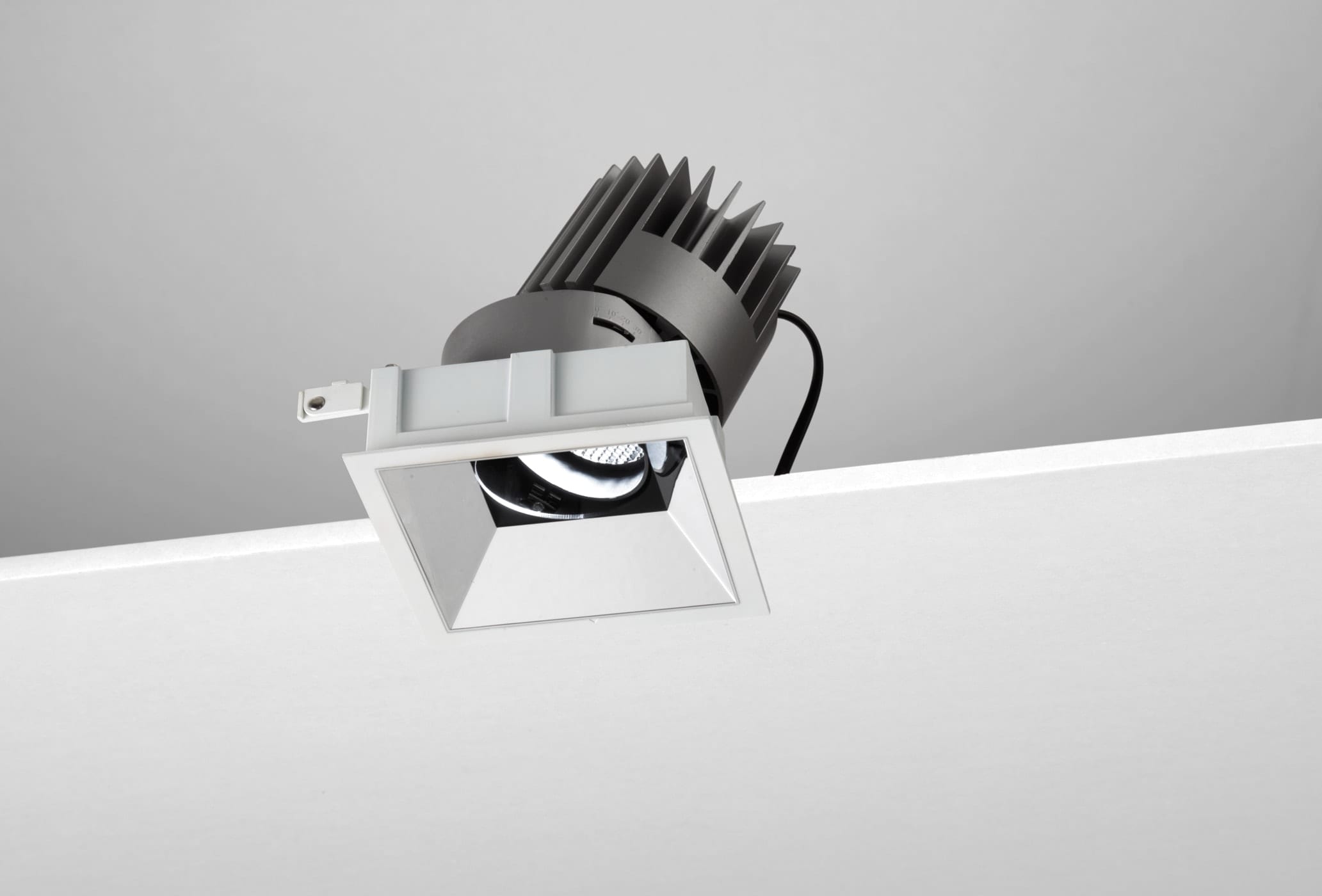 NOBILE ITALIA - NOBM1SA/CF/3K18/C6 INC.ORIEN. QUAD./C L100 18W 3K CR ON-OFF