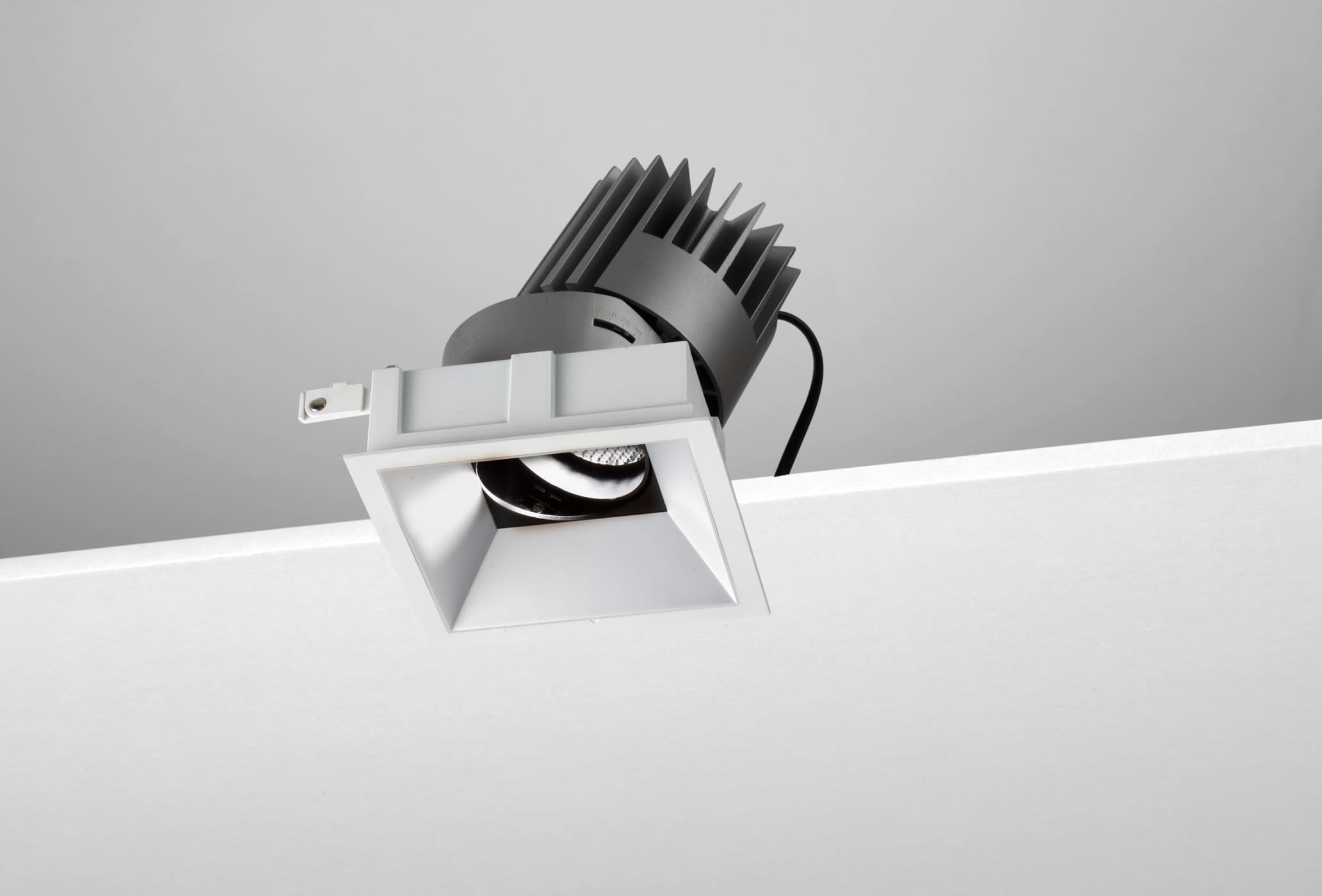 NOBILE ITALIA - NOBM1SA/CM/4K13/M6 INC.ORIEN. QUAD./C L100 13W 4K OP ON-OFF