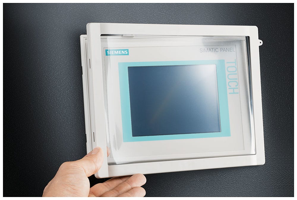 SIEMENS - SIE6AV66711AJ000AX0 SIMATIC HMI Calotta di protezione per OP77