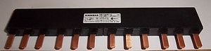 SIEMENS - SIE3RV19351C Sbarra collettrice trifase per 4 interruttori automatici S2, interdistanza modulare: 55 mm