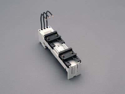 WOEHNER ELECTROTECHN - WOH32429000 ADATT. EC 16A, 45MM, 2DIN, SIS.60, L=200
