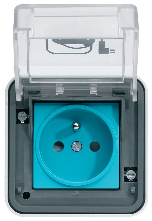 HAGER HAGXEV080 PRESA RICARICA 2P+T SPORGENTE IP55